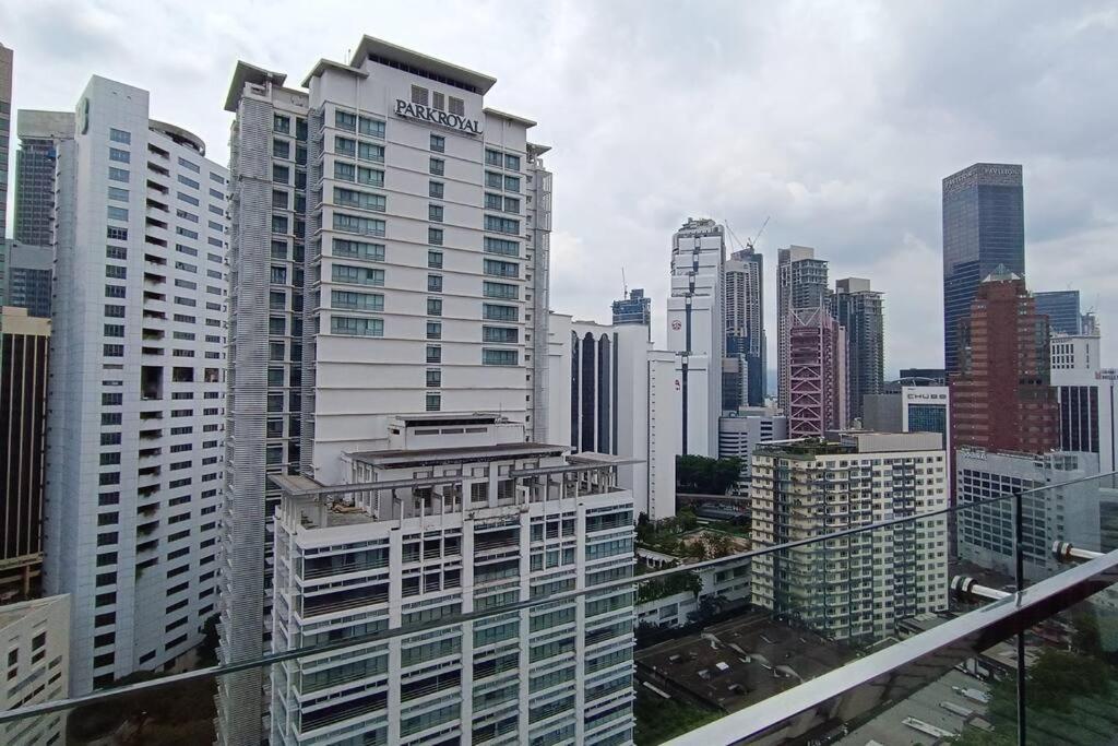 A05 Bukit Ceylon Kl Tower View Balcony Apartment 쿠알라룸푸르 외부 사진
